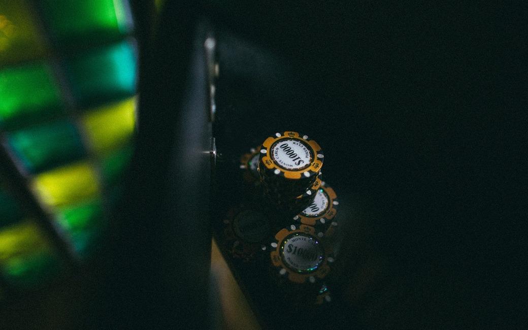 квест Карты, деньги, два стола в Москве