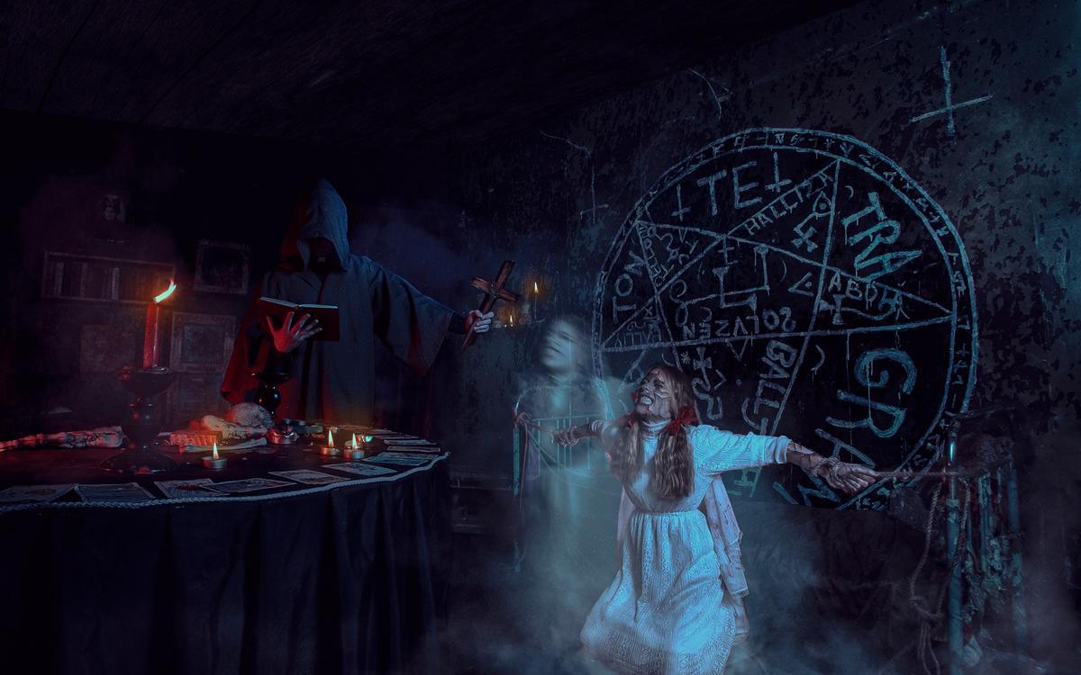 Перформанс Проклятие Аннабель в Москве